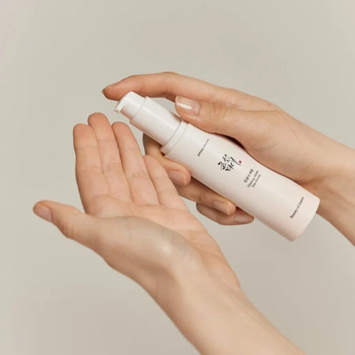 Ginseng Moist Sun Serum SPF 50+ PA++++ - Image 4