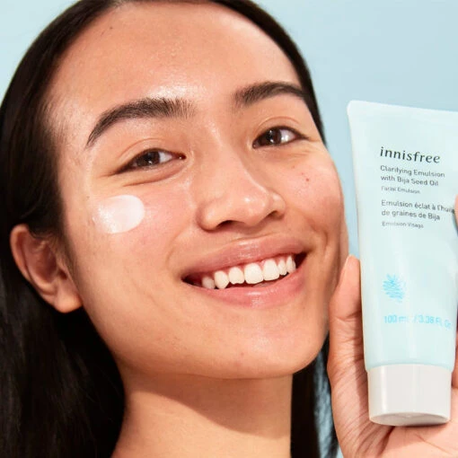 Innisfree Clarifying Emulsion With Bija Seed Oil - Image 4