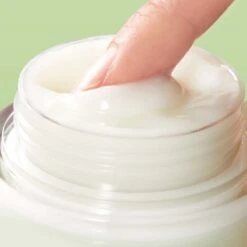 Balanceful Cica Cream 8 Balanceful Cica Cream -Cosrx Shop 11 e1d2d50c 1b61 4710 8073 627c78a7b56b