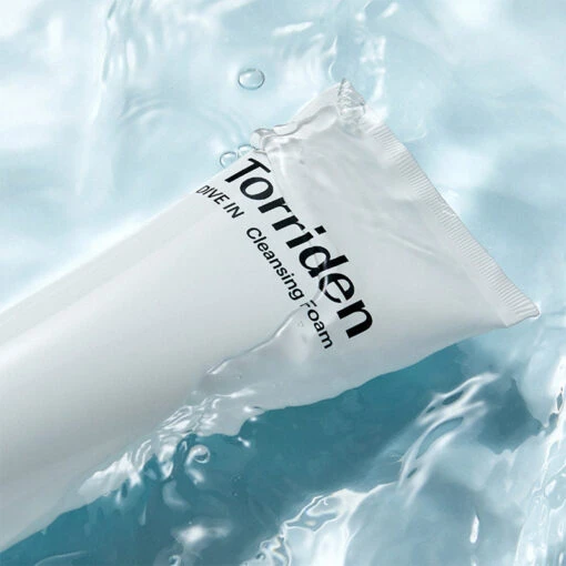 DIVE-IN Low Molecular Hyaluronic Acid Cleansing Foam - Image 5