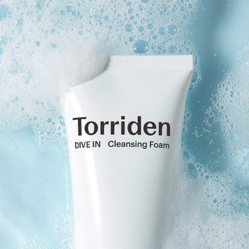 DIVE-IN Low Molecular Hyaluronic Acid Cleansing Foam - Image 3