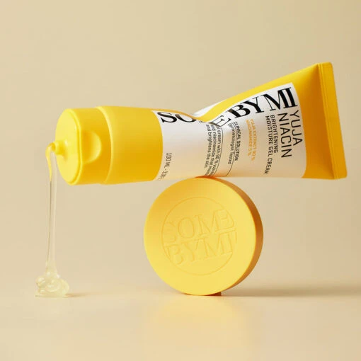 Yuja Niacin Brightening Moisture Gel Cream - Image 3