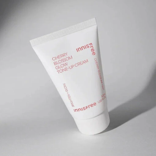 Innisfree Cherry Blossom Glow Tone-Up Cream - Image 5