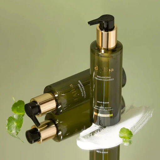 Mild Skin Balancing Vegan Cleanser - Image 2