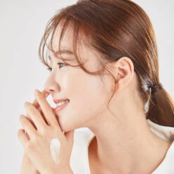 Hyalucollagen Moisturizer Origin -Cosrx Shop 201026 miguhara1697 1000x1000 277e769c 922f 4b60 a401 3474f72e138f