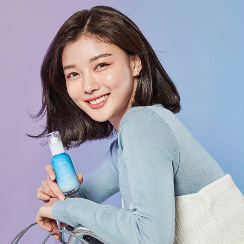 LANEIGE Water Bank Moisture Essence 3 LANEIGE Water Bank Moisture Essence - Image 3