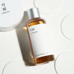 Heartleaf Essence 10 Heartleaf Essence -Cosrx Shop 210407 mixsoon eoseongcho 05 a b6711db4 f61d 498f 86af d970acaab0f2