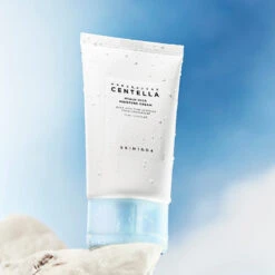 Madagascar Centella Hyalu-Cica Moisture Cream 14 Madagascar Centella Hyalu-Cica Moisture Cream -Cosrx Shop 220224 MoistureCream 2