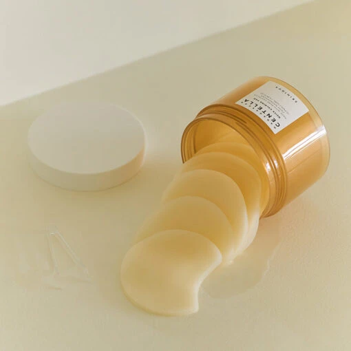 Madagascar Centella Quick Calming Pad - Image 6