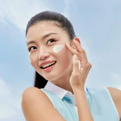 Daily Soft Touch Sunscreen -Cosrx Shop 240227 3407 1
