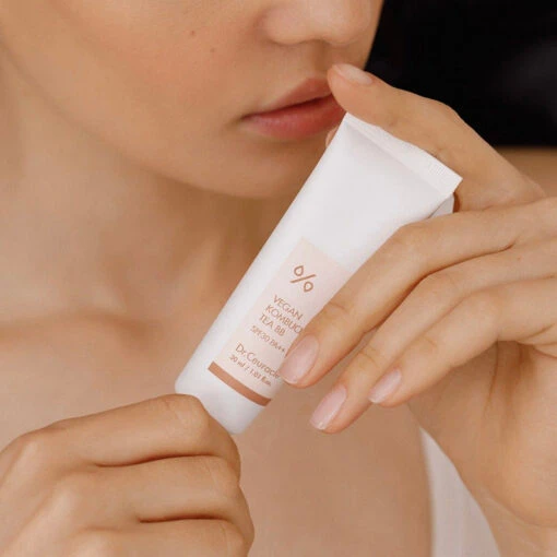 Vegan Kombucha Tea BB SPF30 PA++ - Image 9