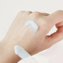 DIVE-IN Low Molecular Hyaluronic Acid Soothing Cream 16 DIVE-IN Low Molecular Hyaluronic Acid Soothing Cream -Cosrx Shop 329750041 802687858226052 2962200043635019368 n cec8e553 87b5 49a9 8535 38e218969029