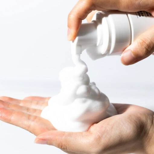 Soothing Barrier Cleansing Foam - Image 2