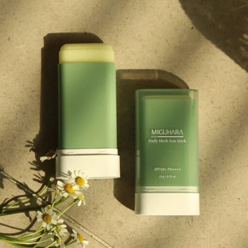 Daily Herb Sun Stick SPF50+ PA++++ - Image 2