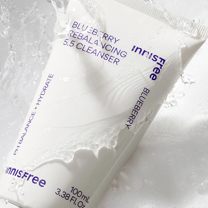 Innisfree Blueberry Rebalancing 5.5 Cleanser 3 Innisfree Blueberry Rebalancing 5.5 Cleanser - Image 3