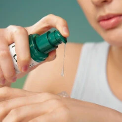 Wonder Releaf Centella Serum -Cosrx Shop 3 613e9f72 7510 411c a1c0 012e418b777e