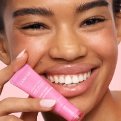 LANEIGE Lip Glowy Balm -Cosrx Shop 4 1 1080x 0d8fa52f e436 45da 92f9 f7d9771edb93