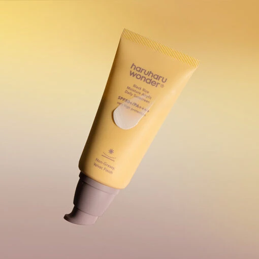 Black Rice Moisture Airfit Daily Sunscreen SPF50+ PA++++ - Image 6
