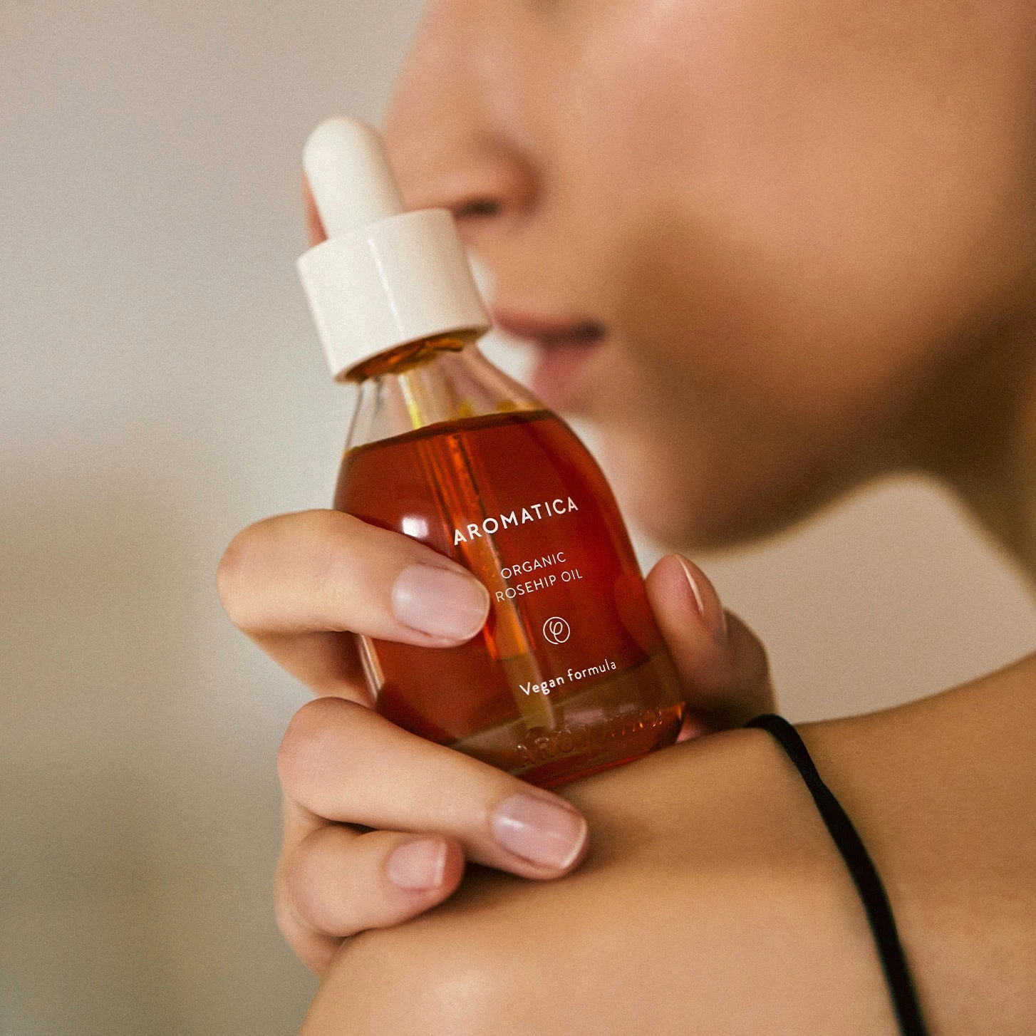 Organic Rosehip Oil 5 Organic Rosehip Oil - Image 5