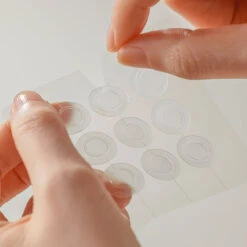 Micro Pin Spot Patch -Cosrx Shop 8809647394181 MICROPINSPOTPATCH 9Patches Howtouse02 319e0174 3cd2 4ee6 a8d5 2a6f42be06b3