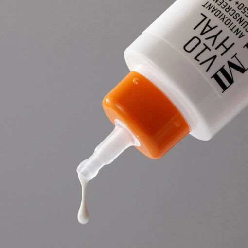 V10 Hyal Antioxidant Sunscreen SPF50+ PA++++ - Image 2