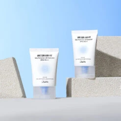 Awe-Sun Airy-fit Daily Moisturizer With Sunscreen SPF -Cosrx Shop Airy fitDailyMoisturizerwithSunscreen EditorialImage Before 11
