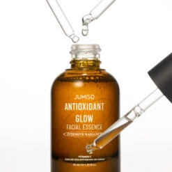 Antioxidant Glow Facial Essence 13 Antioxidant Glow Facial Essence -Cosrx Shop AntioxidantEssence EditorialImage 16