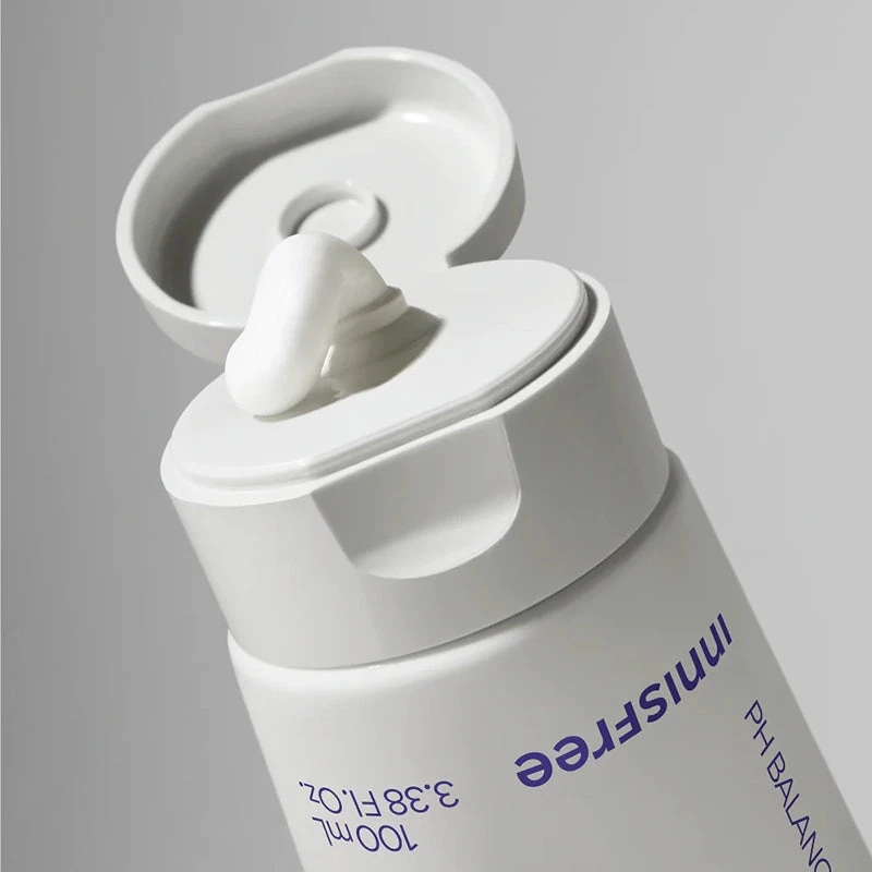 Innisfree Blueberry Rebalancing 5.5 Cleanser 2 Innisfree Blueberry Rebalancing 5.5 Cleanser - Image 2