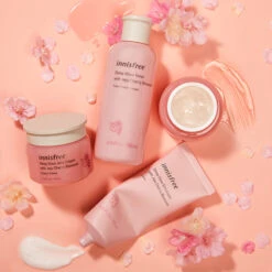 Innisfree Dewy Glow Emulsion Mit Jeju Cherry Blossom 5 Innisfree Dewy Glow Emulsion Mit Jeju Cherry Blossom -Cosrx Shop CHERRY BLOSSOM FAMILY 510x a2c40da5 49eb 4b8e bf8a e2612e866479