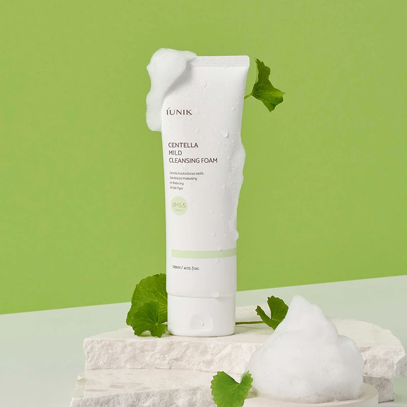 Centella Mild Cleansing Foam 3 Centella Mild Cleansing Foam - Image 3