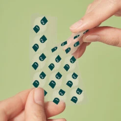 Clean & Easy Blemish Spot Patch 16 Clean & Easy Blemish Spot Patch -Cosrx Shop Clean EasyBlemishSpotPatch09 32166735 2870 4aad 800d 7b7fc2ff6c1b