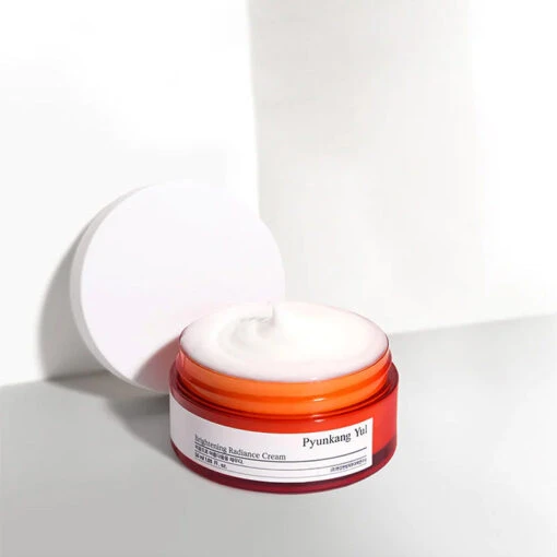 Brightening Radiance Cream - Image 5