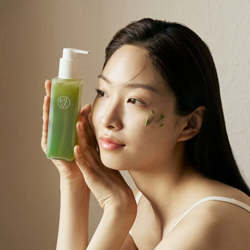Rosemary Relief Gel Cleanser - Image 4
