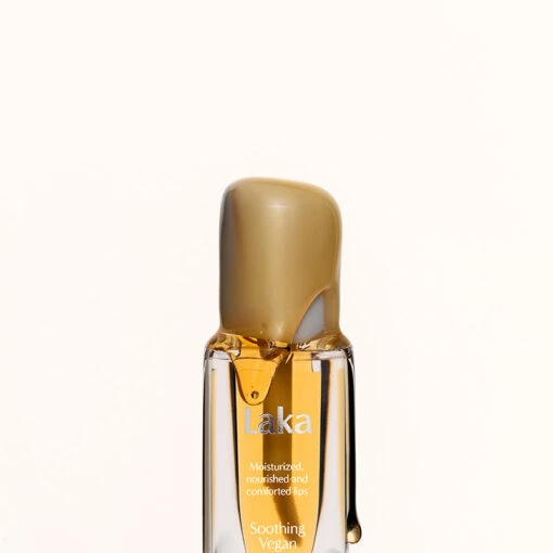 Soothing Vegan Lip Oil - Image 7