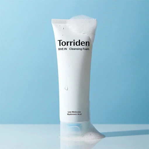 DIVE-IN Low Molecular Hyaluronic Acid Cleansing Foam - Image 2
