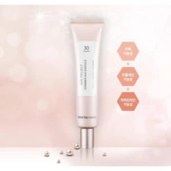 Sun Project Shimmer Sun Essence SPF30 PA++ -Cosrx Shop Shimmer Sun Essence Lifestyle 1 700x 29b59e14 40a8 4fff 9763 e6ba5fd9ef86