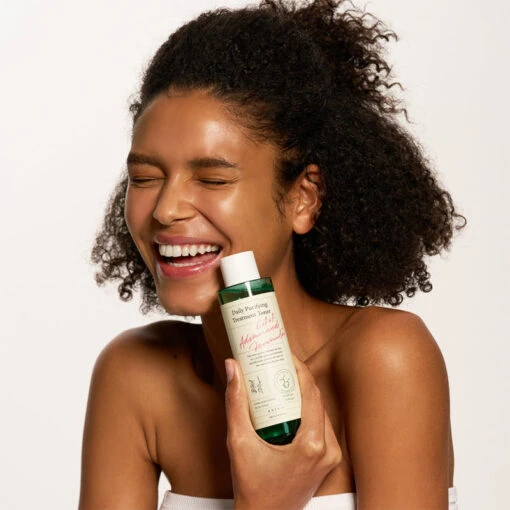 Daily Purifying Treatment Toner - Image 6
