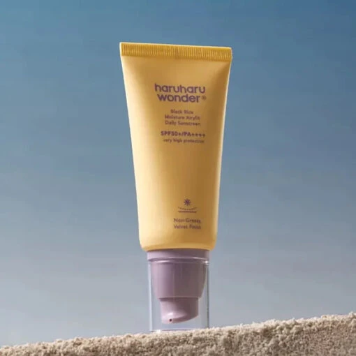 Black Rice Moisture Airfit Daily Sunscreen SPF50+ PA++++ - Image 7