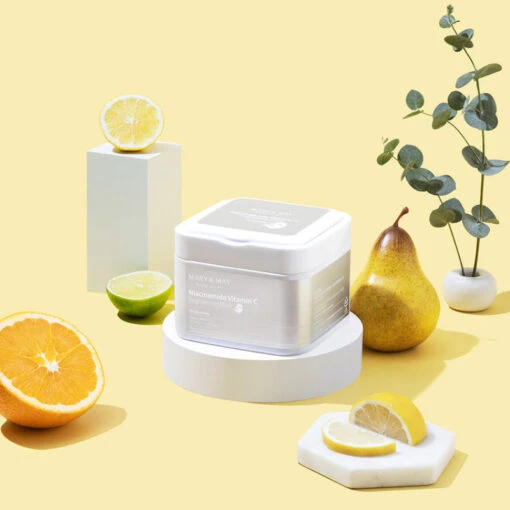 Niacinamide Vitamin C Brightening Mask - Image 4