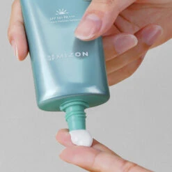 Cicaluronic Non-Nano Sunblock SPF50+ PA+++ -Cosrx Shop cicaluronic non nano sunblock 04 3593db98 19e1 461d 8c34 737fe673d8e9
