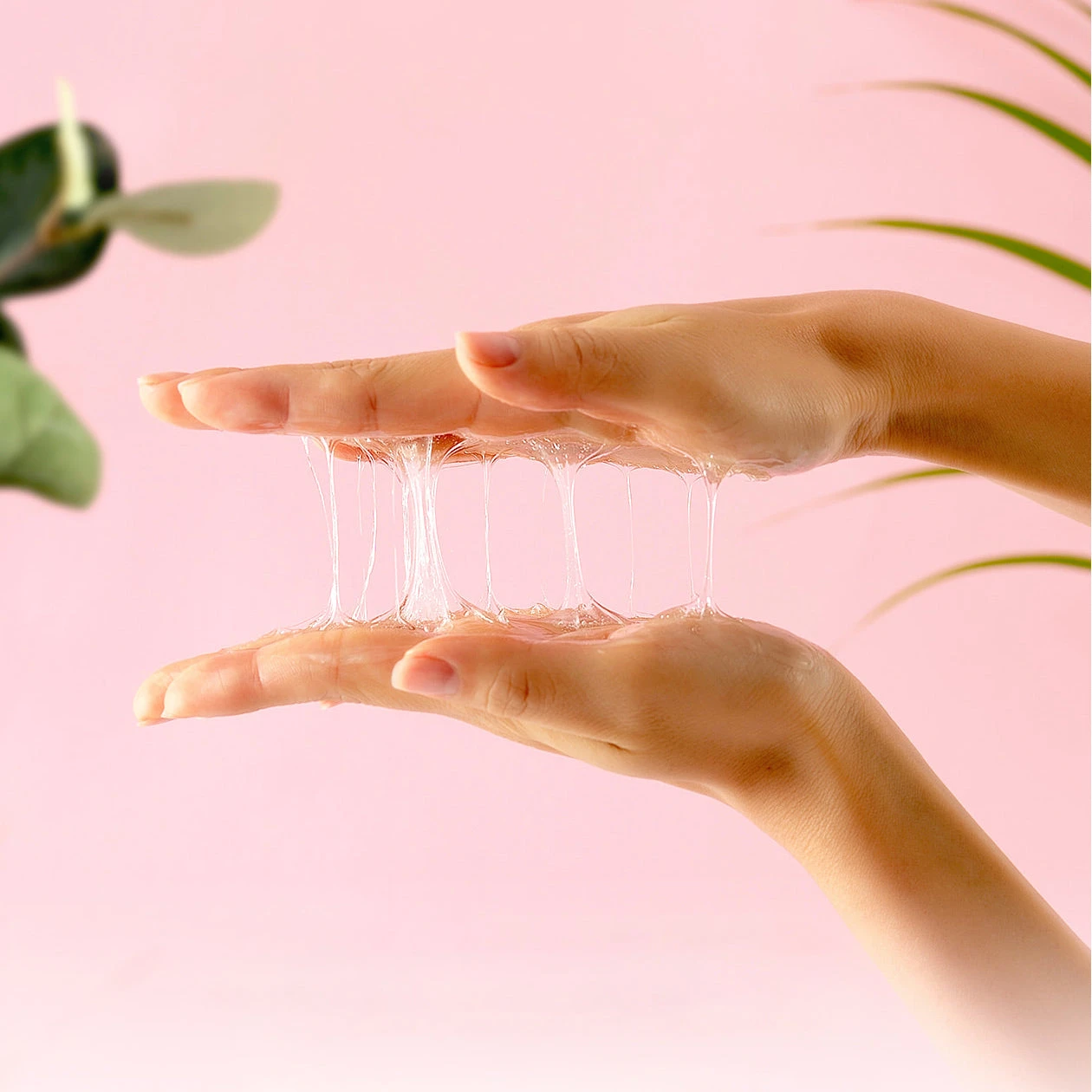 Snail Truecica Miracle Repair Low PH Gel Cleanser 3 Snail Truecica Miracle Repair Low PH Gel Cleanser - Image 3