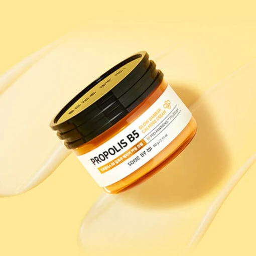 Propolis B5 Glow Barrier Calming Cream - Image 5
