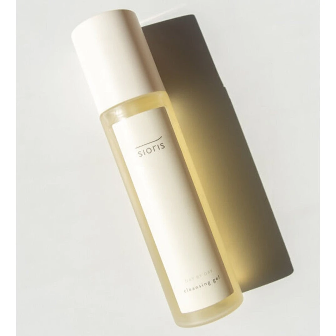 Day By Day Cleansing Gel 2 Day By Day Cleansing Gel - Image 2