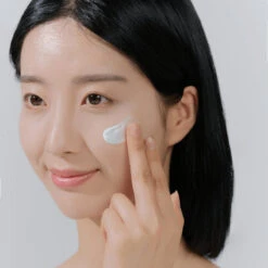 Madagascar Centella Hyalu-Cica Water-Fit Sun Serum SPF50+ PA++++ -Cosrx Shop skin1004 sun hyalu cica water fit sun serum spf50 pa 37102207860982 1000x dc45d251 8c92 4bd3 adec c57ac31bc62f