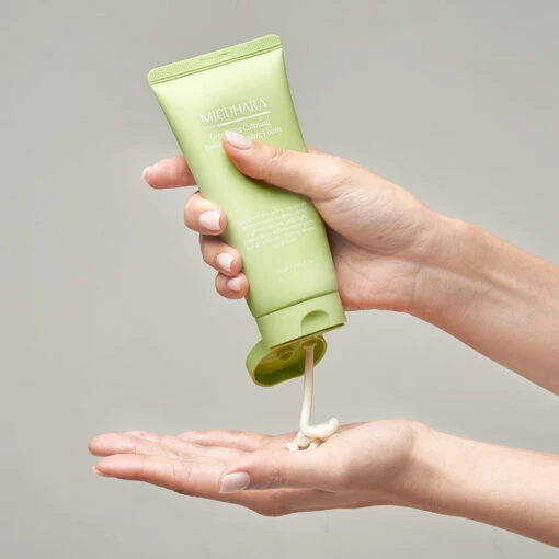 Green Tea Calming Essence Cleansing Foam Origin - Image 2