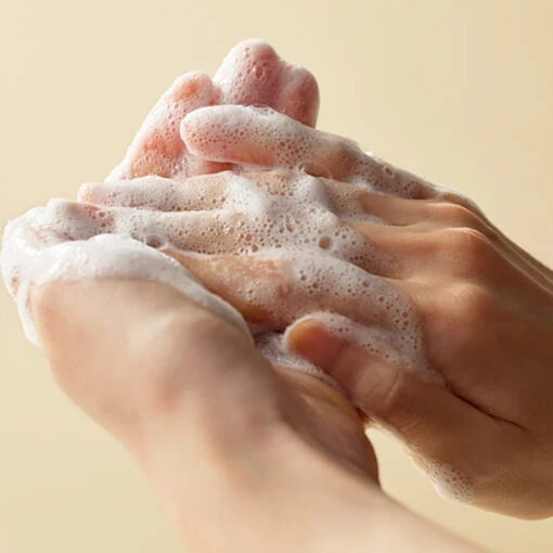 Yuja Niacin Brightening All-In-One Cleanser - Image 4